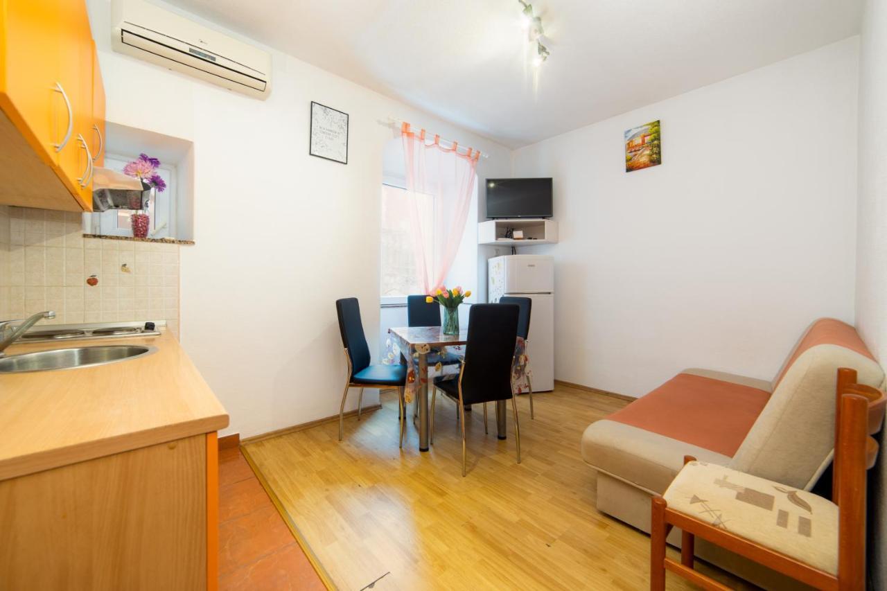 Apartment Kalalarga Makarska Exterior photo